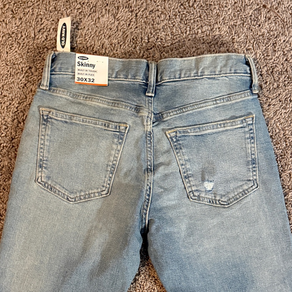 Old Navy women Slim Jeans in Light Blue - Picture 8 of 8